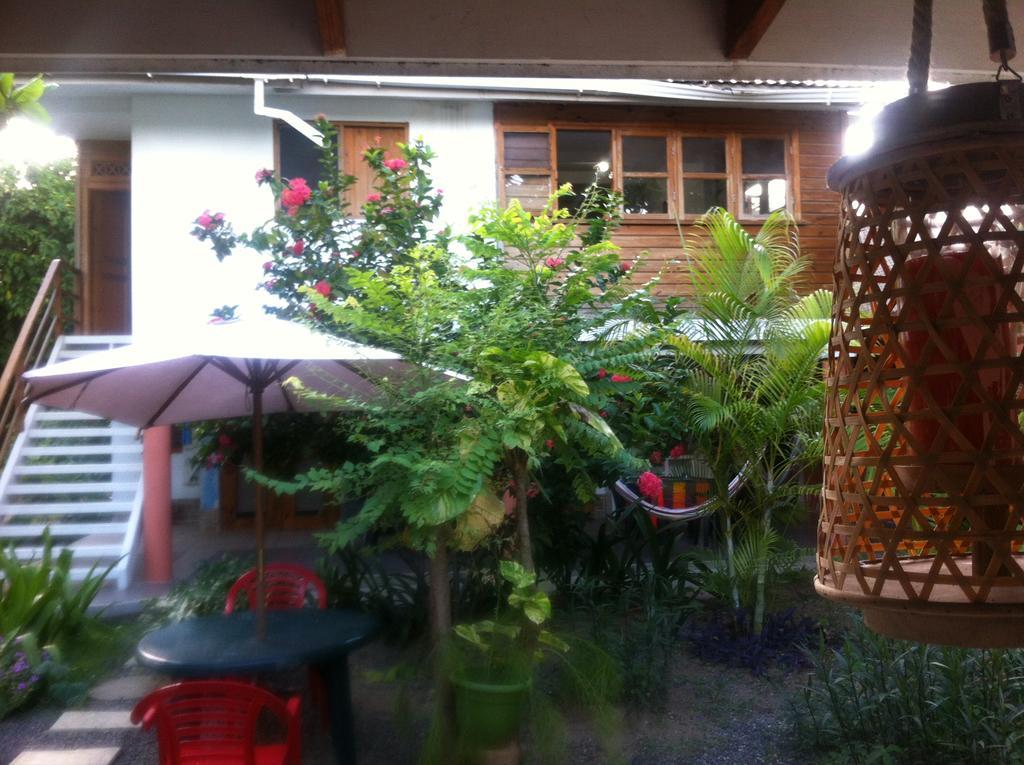 Hostal Casaluna San Andres エクステリア 写真