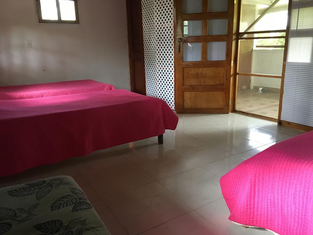 Hostal Casaluna San Andres エクステリア 写真